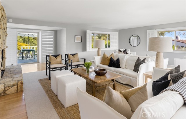 Detail Gallery Image 6 of 33 For 564 Seaward Rd, Corona Del Mar,  CA 92625 - 3 Beds | 2/1 Baths