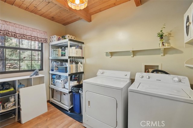 2229 Birchwood Way, Pine Mountain Club CA: https://media.crmls.org/medias/450ff3db-376b-48bd-a4f8-c66c4579cf7b.jpg