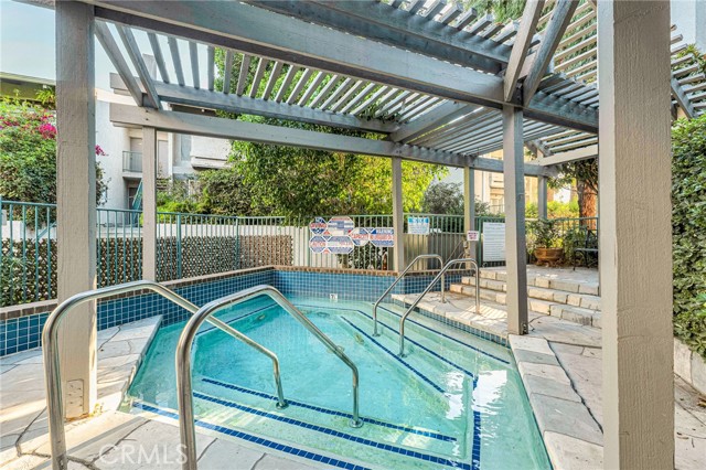 Detail Gallery Image 28 of 33 For 20134 Leadwell St #220,  Winnetka,  CA 91306 - 2 Beds | 1 Baths