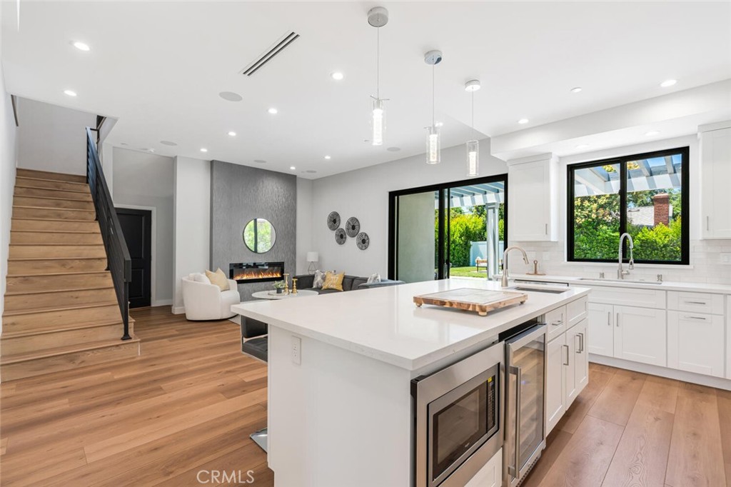 251 S Griffith Park DriveBurbank image #15