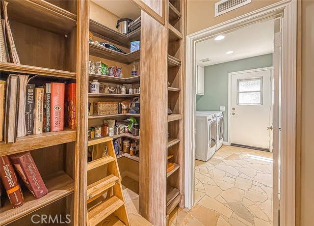 Detail Gallery Image 16 of 42 For 25012 Southern Oaks Dr, Stevenson Ranch,  CA 91381 - 4 Beds | 3 Baths