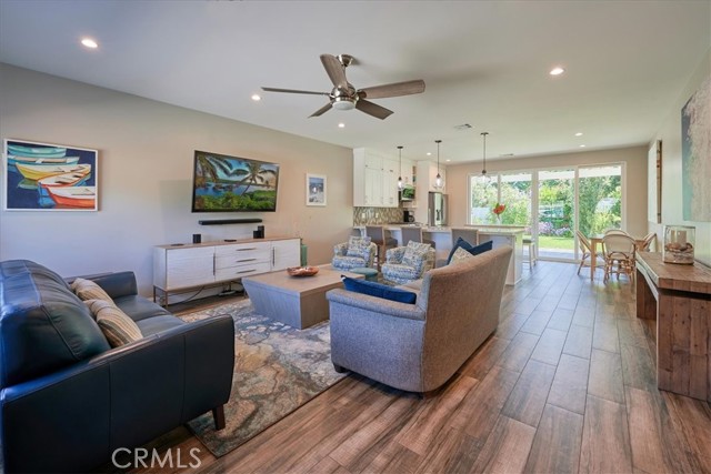 Detail Gallery Image 4 of 25 For 342 Ramona Pl, Costa Mesa,  CA 92627 - 3 Beds | 2 Baths