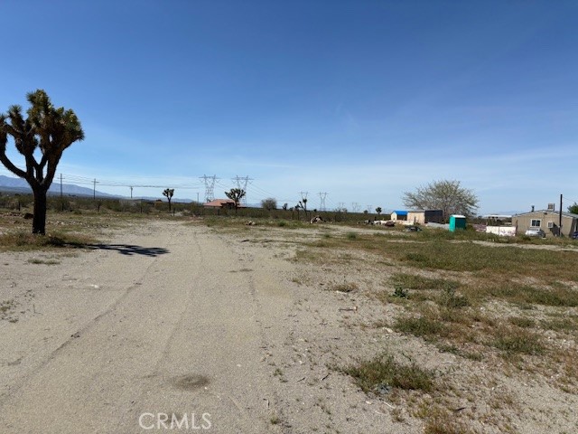 Detail Gallery Image 10 of 11 For 1290 Highway 18, Pinon Hills,  CA 92372 - – Beds | – Baths