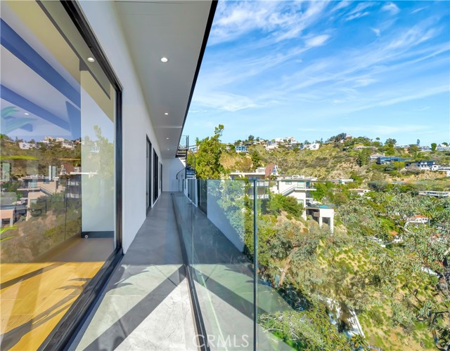 Photo of 8686 Franklin Avenue, Hollywood Hills, CA 90069