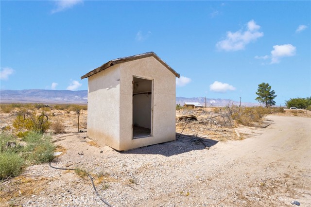 Detail Gallery Image 40 of 59 For 37531 E End Rd, Lucerne Valley,  CA 92356 - 2 Beds | 1 Baths