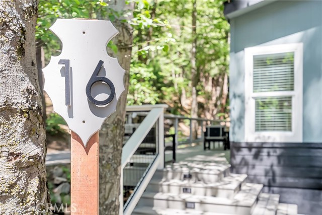 27500 HWY 189, Lake Arrowhead CA: https://media.crmls.org/medias/45146a85-14e3-4bb0-85af-04e1d76fe158.jpg