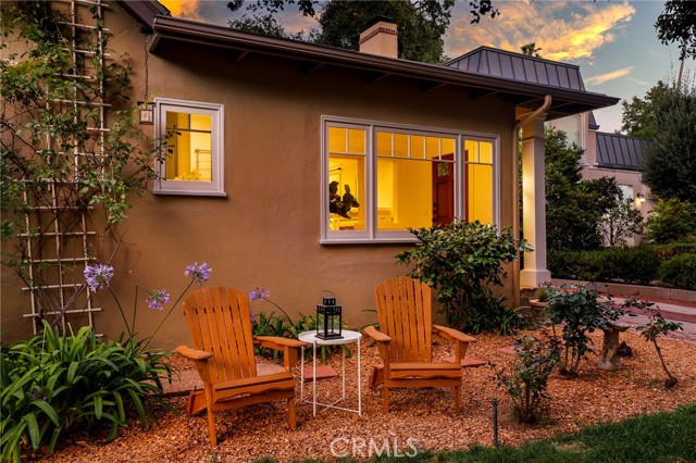 802 S Arroyo Boulevard, Pasadena CA: https://media.crmls.org/medias/4514c55d-04e4-45f3-9baf-37b7b905c6b0.jpg