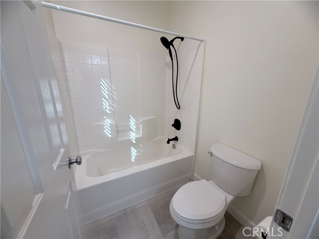 Detail Gallery Image 15 of 30 For 22520 Venice St, Carson,  CA 90745 - 3 Beds | 3 Baths