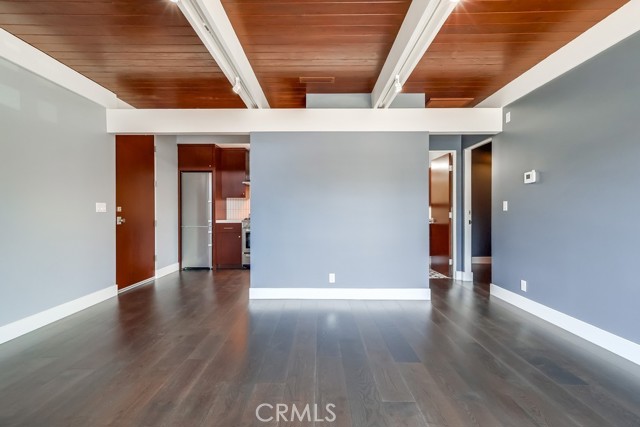 6715 E Ocean Boulevard, Long Beach CA: https://media.crmls.org/medias/45157e25-4f91-4267-96b3-9feef2055984.jpg