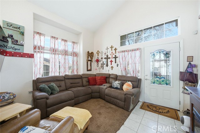 Detail Gallery Image 3 of 44 For 577 Cedar View Dr, Beaumont,  CA 92223 - 4 Beds | 3 Baths