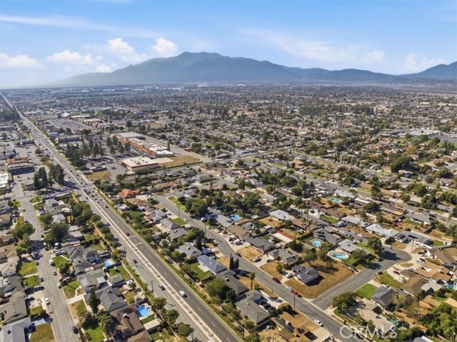 418 E Margarita Rd, Rialto, CA 92376 photo 7