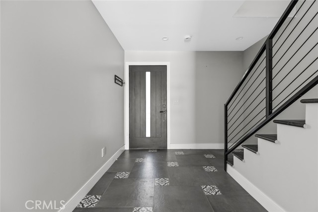 Detail Gallery Image 10 of 37 For 14438 Tiara St, Sherman Oaks,  CA 91401 - 3 Beds | 2/1 Baths