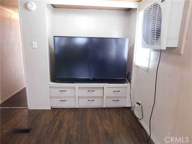 13063 5TH Street, Yucaipa CA: https://media.crmls.org/medias/45168251-1d4b-46d6-957f-367bb85a0f9f.jpg