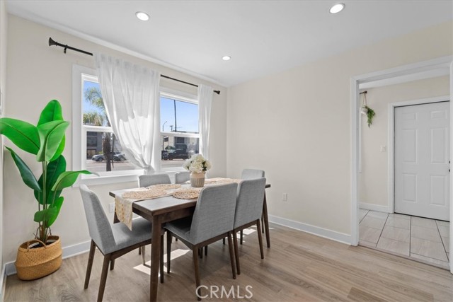 Detail Gallery Image 17 of 39 For 5829 E 2nd, Long Beach,  CA 90803 - 4 Beds | 3 Baths