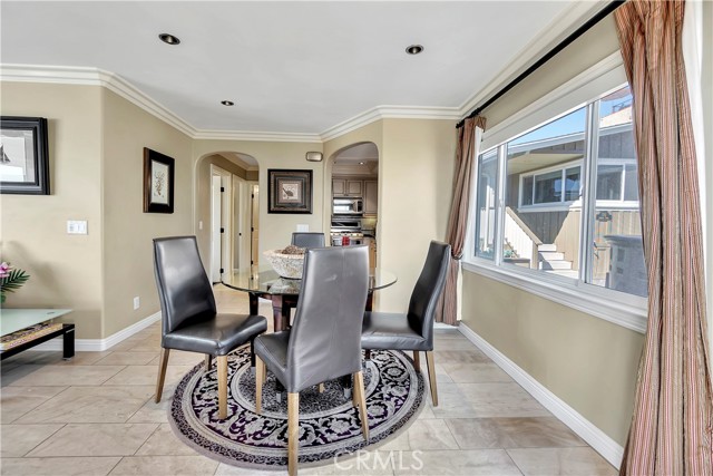 150 Cress Street, Laguna Beach CA: https://media.crmls.org/medias/451719eb-464c-4e7c-a160-95e239b2875a.jpg