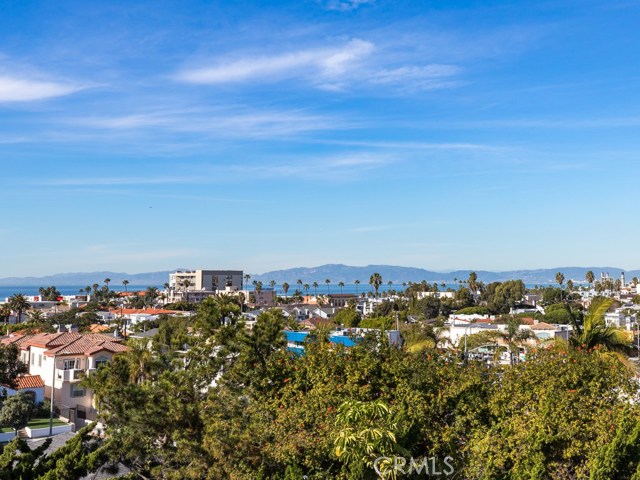 601 Gertruda Avenue, Redondo Beach, California 90277, 4 Bedrooms Bedrooms, ,1 BathroomBathrooms,Residential,Sold,Gertruda,SB19281342