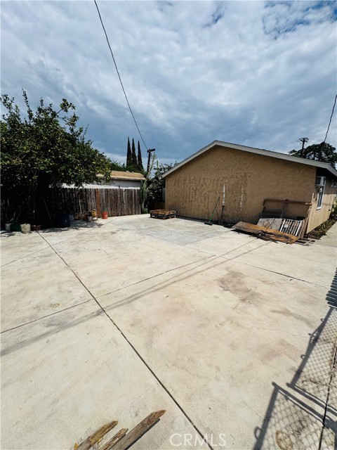 7411 Elsie Street, Los Angeles CA: https://media.crmls.org/medias/4517ffe1-a2e0-417e-802e-15d8fee5e563.jpg