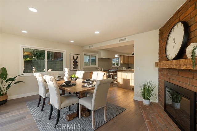 Detail Gallery Image 11 of 28 For 13601 Carrol Way, Tustin,  CA 92870 - 4 Beds | 2/1 Baths