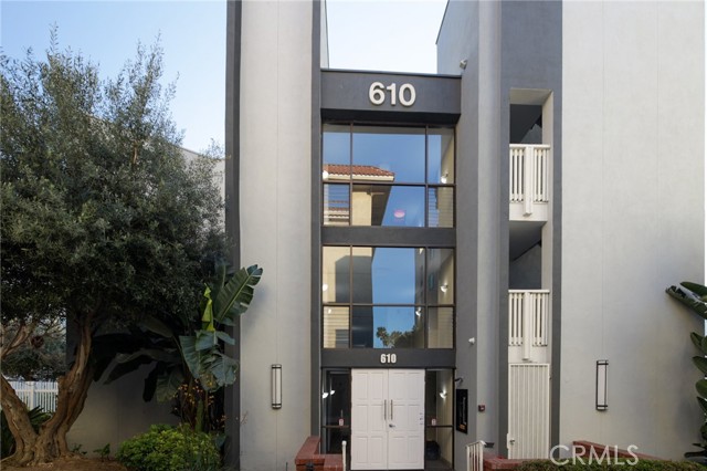 610 The Village, Redondo Beach, California 90277, ,Residential,Sold,The Village,SB22043671