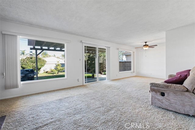 1027 Douglas Avenue photo 4