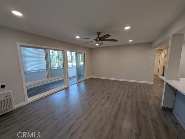 Detail Gallery Image 2 of 14 For 2118 via Puerta #B,  Laguna Woods,  CA 92637 - 2 Beds | 2 Baths