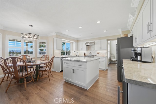 Detail Gallery Image 12 of 51 For 32203 Corte Carmela, Temecula,  CA 92592 - 5 Beds | 3 Baths