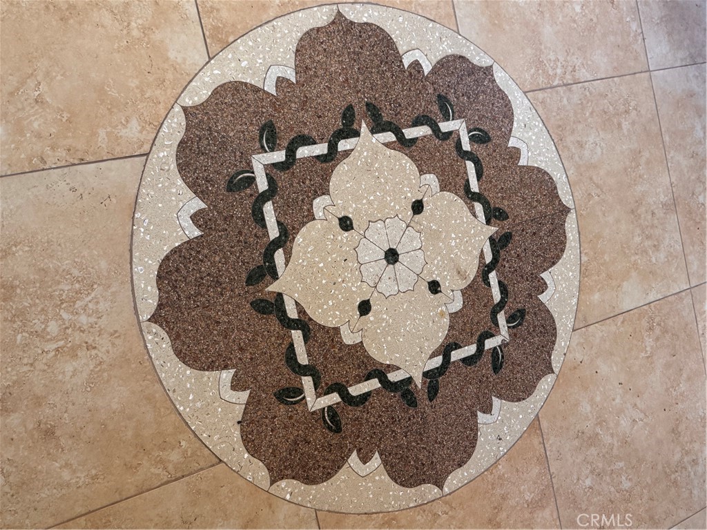 https://media.crmls.org/medias/451b1d6e-9b3a-4301-878a-7fef9820c385.jpg?preset=X-Large