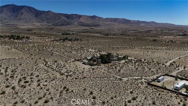 753 Yucca Street, Lucerne Valley CA: https://media.crmls.org/medias/451b99bb-0363-4a21-a849-60570f24f855.jpg