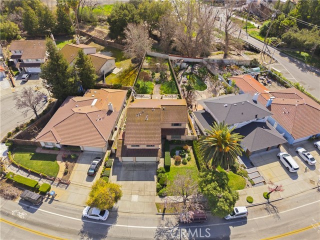 Detail Gallery Image 3 of 6 For 1682 Commodore Dr, San Jose,  CA 95133 - 4 Beds | 2/1 Baths