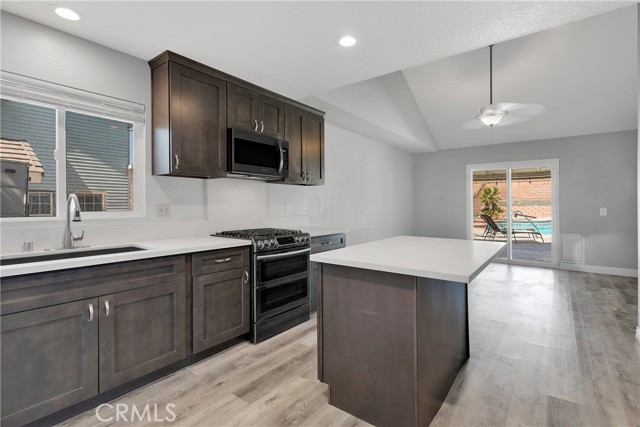42430 62nd W Street, Lancaster CA: https://media.crmls.org/medias/451dbc26-e6c2-4158-a2b0-62b869f14129.jpg