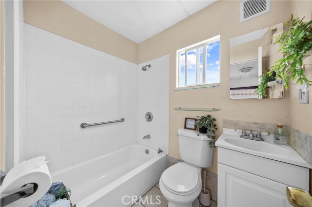 Detail Gallery Image 13 of 20 For 1441 Paso Real Ave #165,  Rowland Heights,  CA 91748 - 4 Beds | 4 Baths