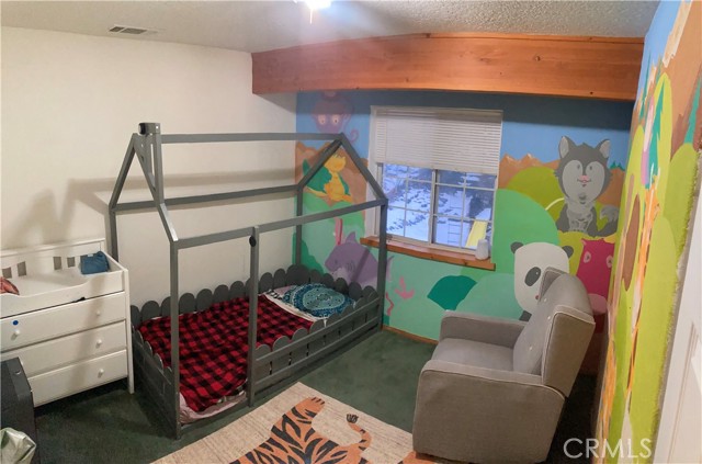 Detail Gallery Image 11 of 18 For 5412 Heath Creek, Wrightwood,  CA 92397 - 3 Beds | 2/1 Baths