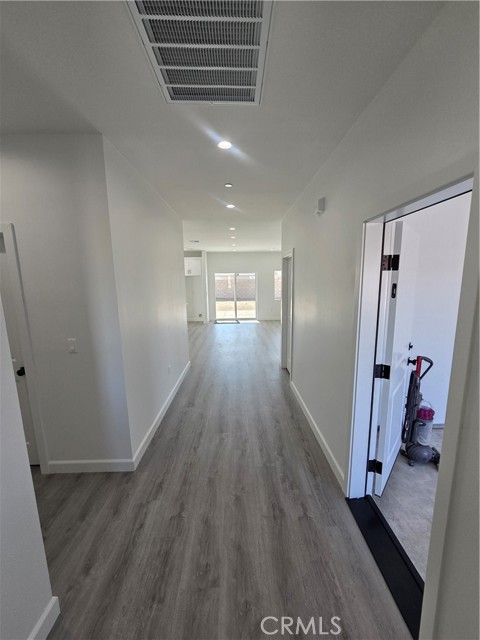 Detail Gallery Image 9 of 24 For 10401 N Loop Bld, California City,  CA 93505 - 4 Beds | 2/1 Baths