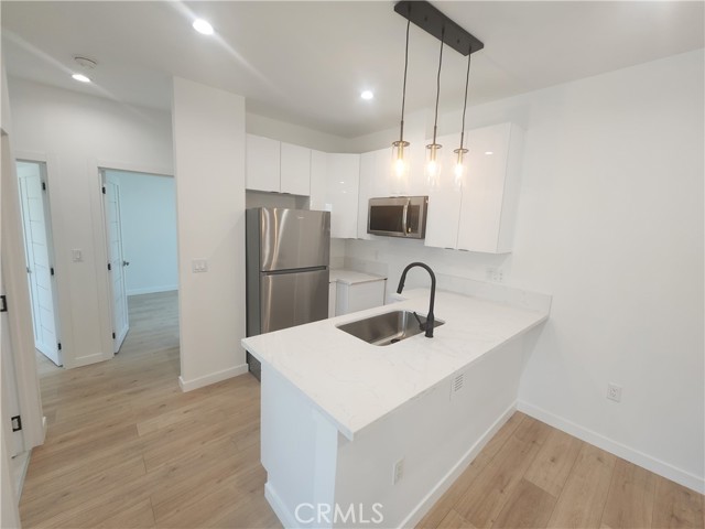 Detail Gallery Image 8 of 28 For 10940 Oxnard St #10942 1/2,  North Hollywood,  CA 91606 - 2 Beds | 1 Baths