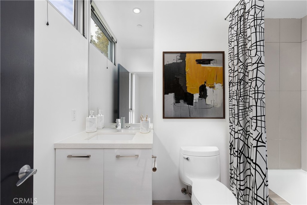 932 Manhattan Beach Boulevard, #B