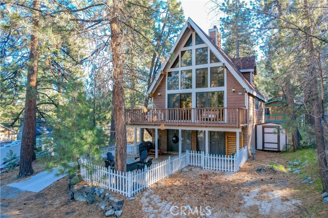 Detail Gallery Image 3 of 53 For 1719 Thrush Rd, Wrightwood,  CA 92397 - 3 Beds | 2/1 Baths