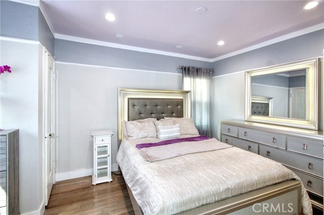 207 Santa Ana Avenue, Long Beach CA: https://media.crmls.org/medias/45211084-e4bc-406c-8173-939d22bc5dc5.jpg