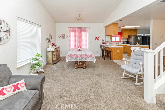 Detail Gallery Image 4 of 24 For 1151 Mazatlan, Merced,  CA 95348 - 5 Beds | 3 Baths