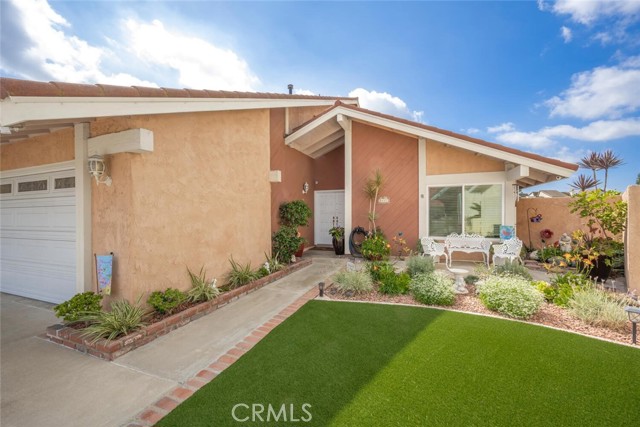 Pride of Ownership curb appeal.