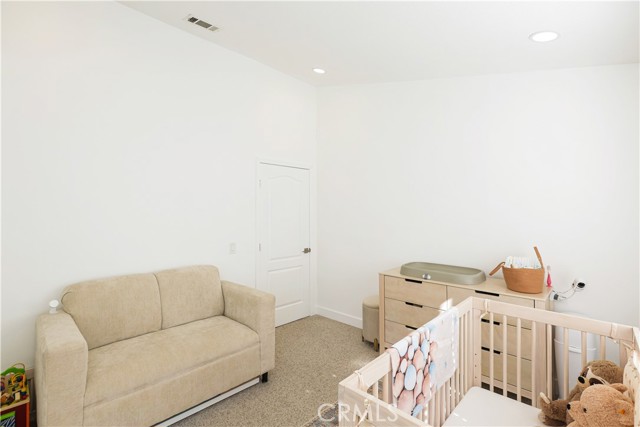 Detail Gallery Image 36 of 51 For 2421 E 16th #1,  Newport Beach,  CA 92663 - 4 Beds | 2/1 Baths