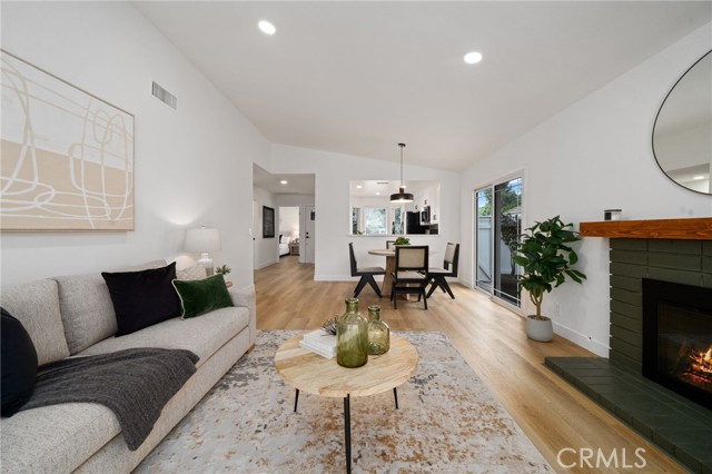 Detail Gallery Image 6 of 32 For 3705 Cypress Ln, Yorba Linda,  CA 92886 - 2 Beds | 2 Baths