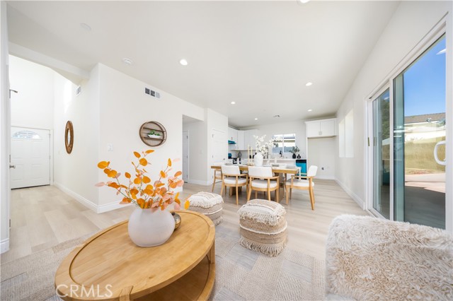 737 Lewis Street, Pomona CA: https://media.crmls.org/medias/4521ede7-0bbb-4b16-a2ec-5bd263b58121.jpg
