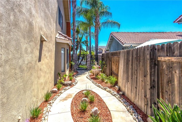 24156 Old Country Road, Moreno Valley CA: https://media.crmls.org/medias/4522a720-b2b2-4277-9a50-b1f987c339ff.jpg