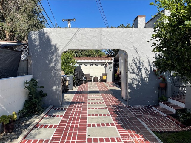 513 S Shelton Street, Santa Ana CA: https://media.crmls.org/medias/4522b5bb-e69e-4cf8-a7bd-e76b9a7ecfe2.jpg