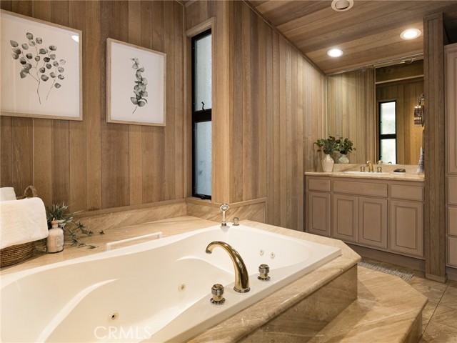 3423 Newridge Drive, Rancho Palos Verdes CA: https://media.crmls.org/medias/452305ee-073d-4884-bf62-69c1e3398a0f.jpg