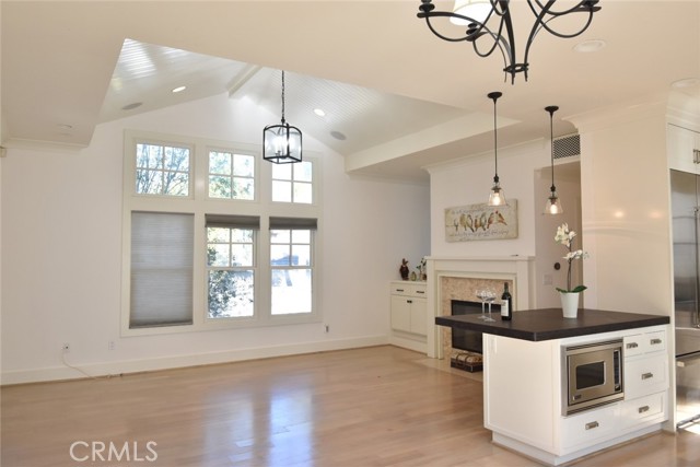 Detail Gallery Image 9 of 40 For 2521 2nd, Corona Del Mar,  CA 92625 - 3 Beds | 3 Baths