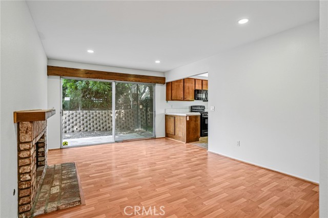 Detail Gallery Image 4 of 27 For 8308 Lakeside Dr, Jurupa Valley,  CA 92509 - 3 Beds | 2 Baths