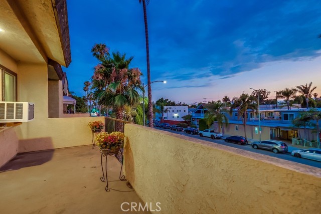 Detail Gallery Image 27 of 35 For 1140 Pacific Ave #30,  Long Beach,  CA 90813 - 2 Beds | 2 Baths