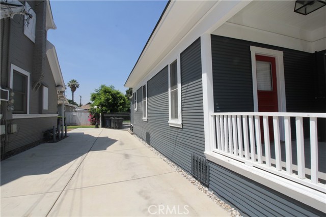 250 SONORA Street, Redlands CA: https://media.crmls.org/medias/45240c37-8027-45d2-a161-54589684e83b.jpg