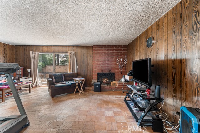 Detail Gallery Image 18 of 41 For 13525 Simshaw, Sylmar,  CA 91342 - 3 Beds | 2 Baths